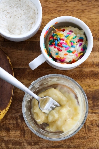 5-Ingredient Banana Bread Muffin in a Mug - Skinnytaste