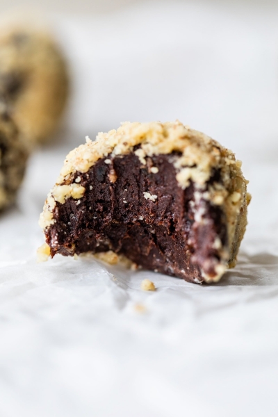 Chocolate Brownie Date Balls - No Baking Required!