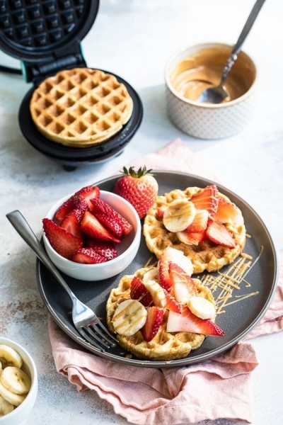 High Protein Oat Waffles (Breakfast Recipe) - Skinnytaste