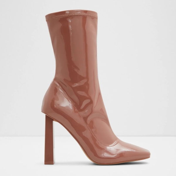 Step into autumn in the best women’s boots of the season