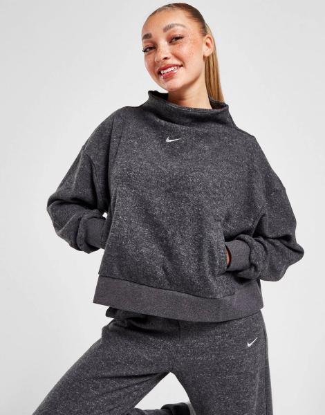 Nike Tech Fleece: The athleisure trend we're loving this season
