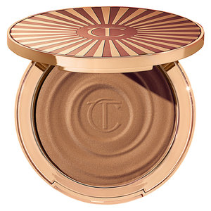 Our Top Powder Bronzers for Sun Kissed Summer Skin