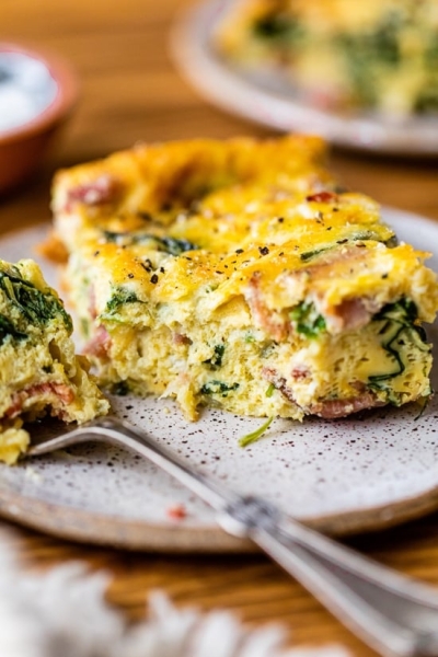 Bacon Spinach Breakfast Casserole with Cheese – Skinnytaste