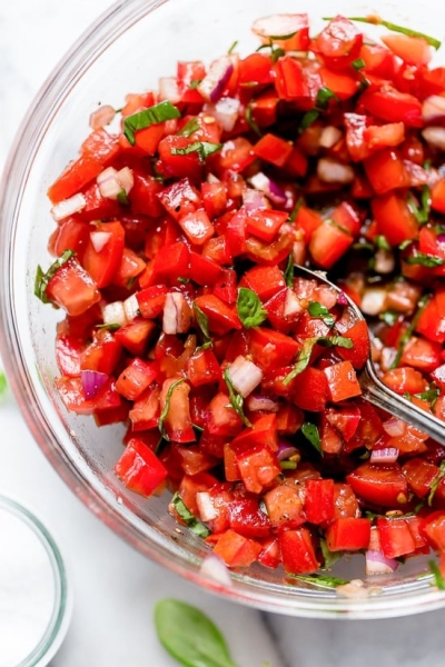 Bruschetta with Tomato and Basil