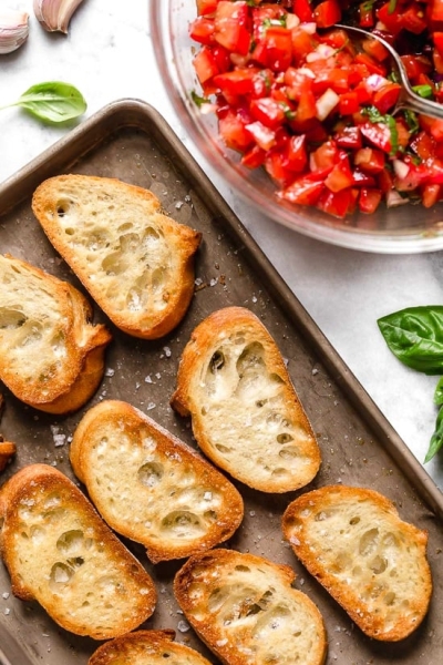 Bruschetta with Tomato and Basil