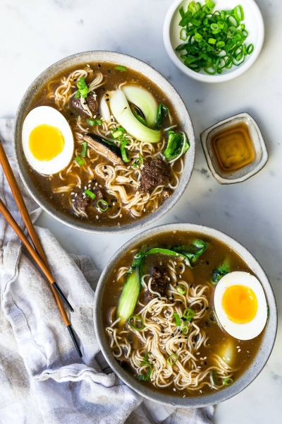 Slow Cooker Ramen with Beef