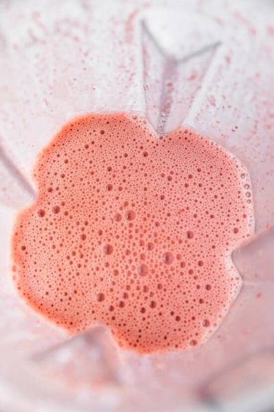 Chocolate-Covered Strawberry Chia Pudding