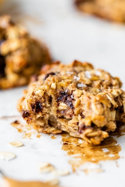 Peanut Butter Oatmeal Protein Cookies