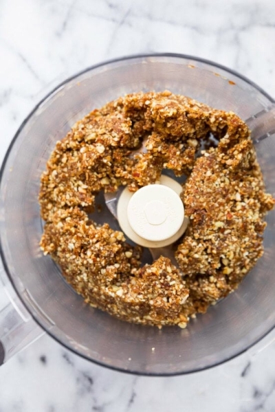 No-Bake Yogurt Pie with Date-Nut Crust