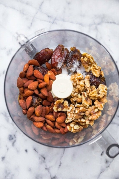 No-Bake Yogurt Pie with Date-Nut Crust