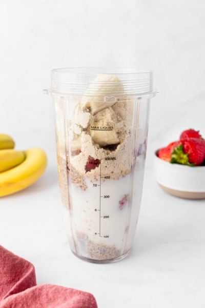Strawberry Banana Smoothie (High Protein and Fiber)